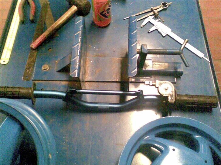 Piaggio zip Projekt 80 % - Bartstyr , (Hvad skal vi med lys , Så kan panserne nemmere se os :D billede 5