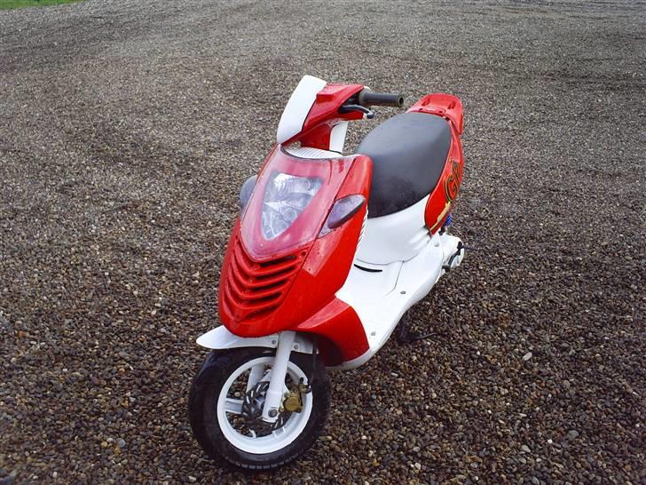 Aprilia Sonic GP SOLGT (9000) billede 9