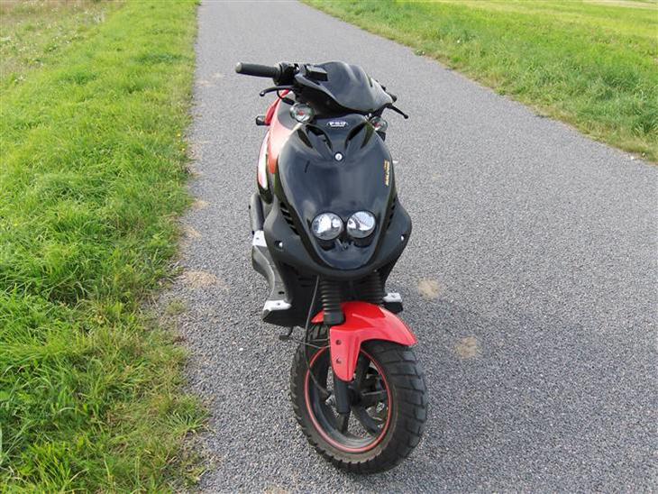 {{currentPhoto.altText}} billede {{currentPhoto.number}}