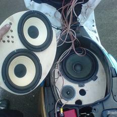 Piaggio NRG mc3 er i Sort-Blå-Hvi