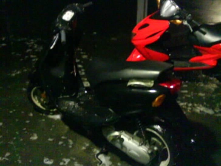 Yamaha AEROX - min og kæresten´s scootere billede 3