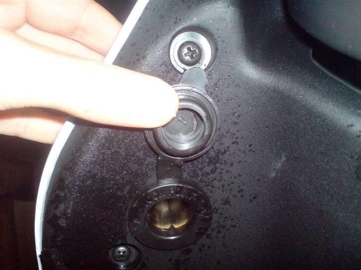 PGO PmX No Fear - SOLGT :/ - Mørk sted, men det er en 12V oplader :D  billede 11