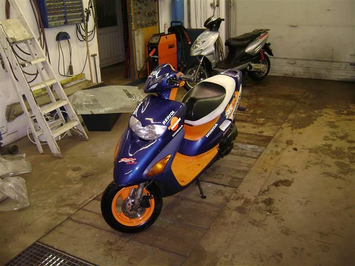 Honda sfx repsol     Før billede 1