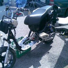 Yamaha Neos Projekt. SOLGT