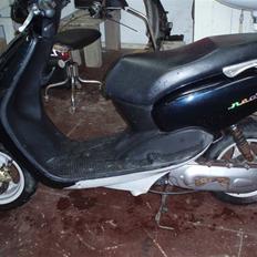 Yamaha Neos Projekt. SOLGT