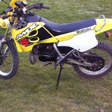 Suzuki Rmx