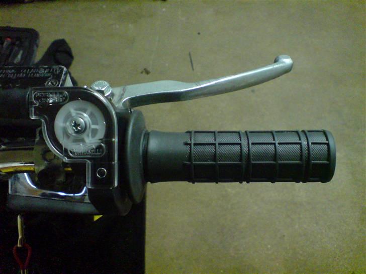 Yamaha Jog Lc Solgt - Så kom der Tommaselli på:D billede 15