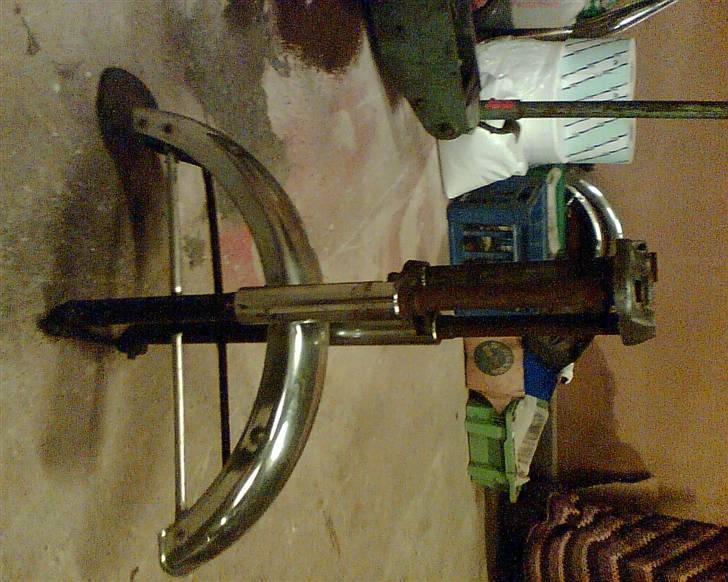 Puch VZ50 PROJEKT - nyindkøbt forgaffel :D kun til dele, den er så smadret så jeg ik ville til og renovere den ;) billede 4