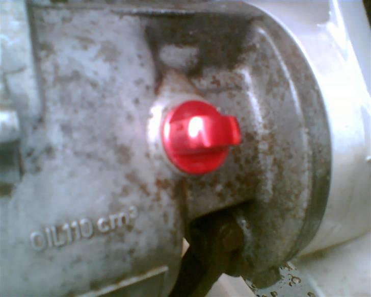 Yamaha neos solgt - rød olieprop billede 11