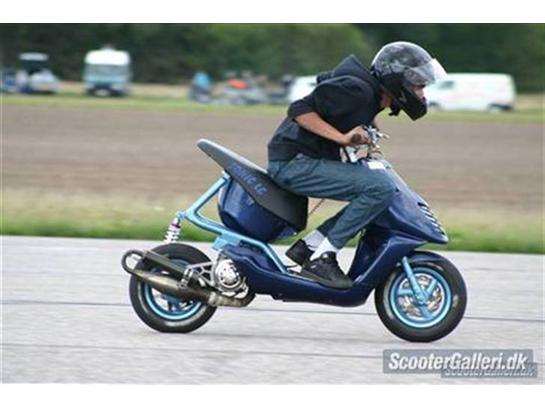 {{currentPhoto.altText}} billede {{currentPhoto.number}}