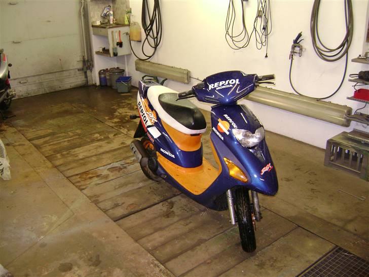 Honda sfx repsol     Før billede 2