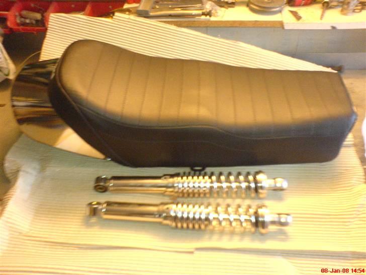 Suzuki Samurai - Dm50 solgt - Mit nye sæde sammen med mine støddæmper billede 9