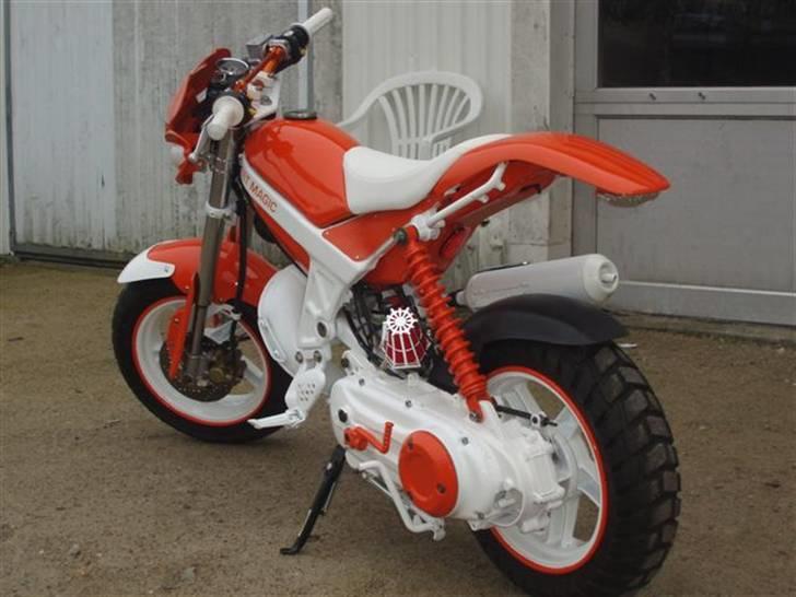 Suzuki Street Magic (SOLGT) billede 3