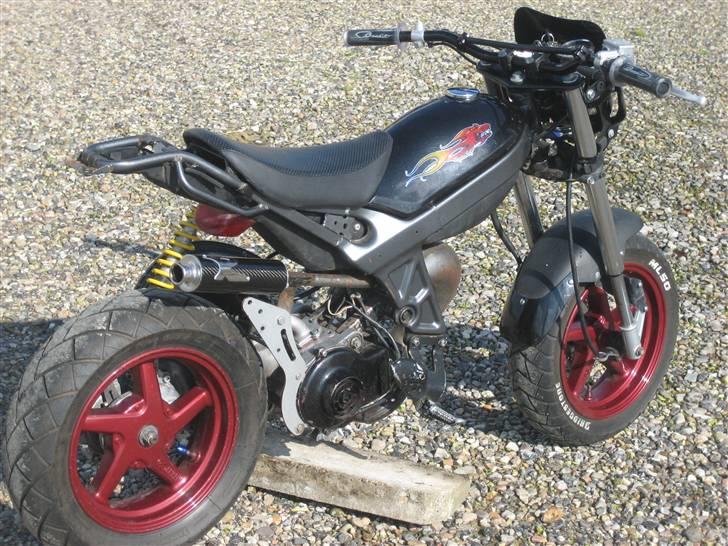 Suzuki street magic ((byttet)) billede 1