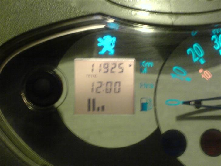 Peugeot Looxor "MISSUNDAZTOOD" - digital spedo, den cylle som sider på nu har kun kørt 2000km billede 1
