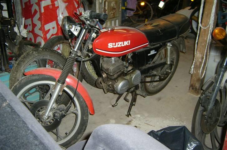 Suzuki GT-50K - Venstre side.  billede 1