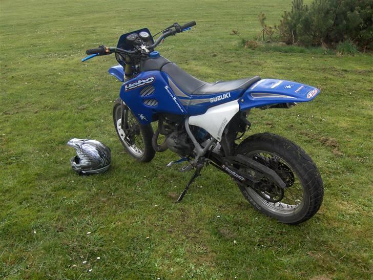 Suzuki SMX 70cc SOLGT - Skråt bagfra... billede 17