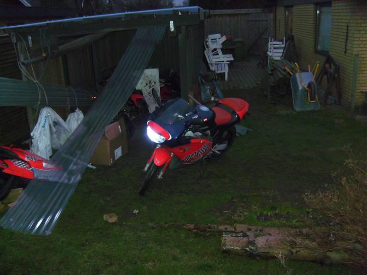 Aprilia Rs 50 SOLGT - med xenon tændt lidt væk fra billede 12