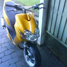 Yamaha jog R solgt 8000