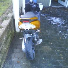 Yamaha jog R solgt 8000