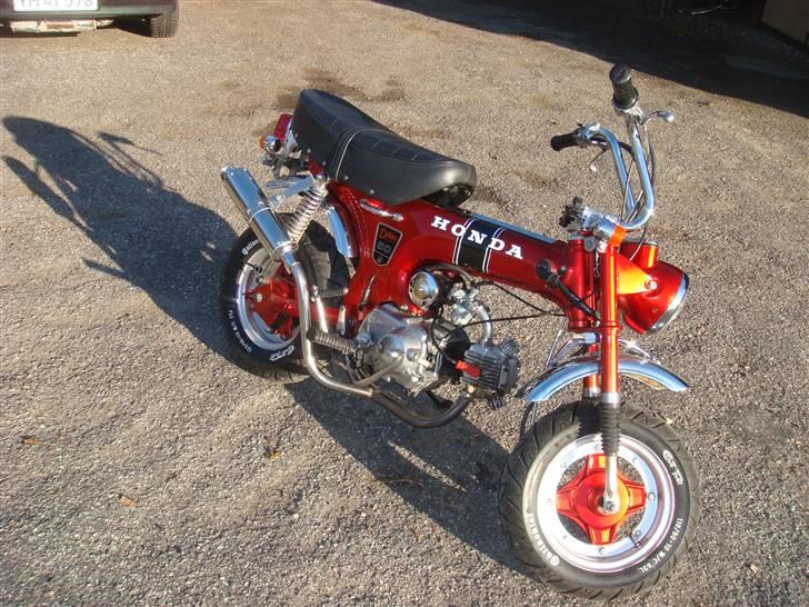 Honda Dax SOLGT :`( - :) billede 1