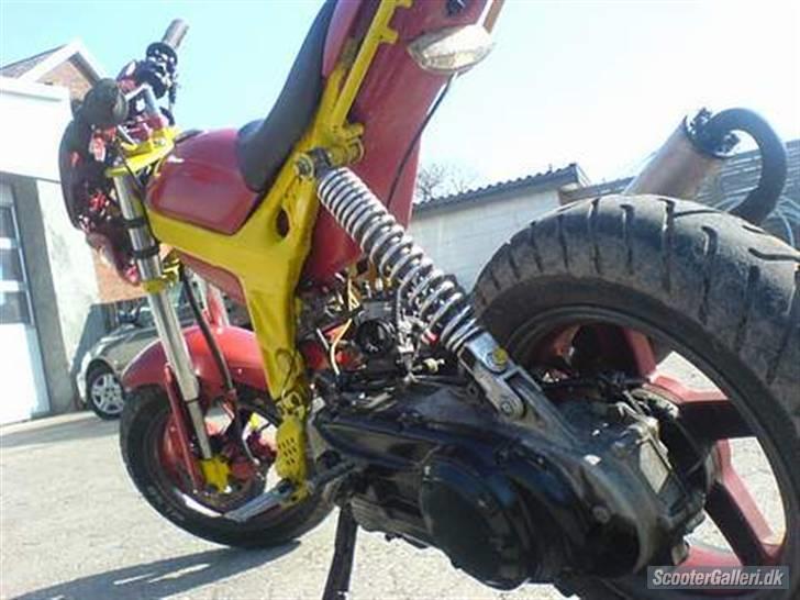 Suzuki Mcdonals Magic byttet billede 5