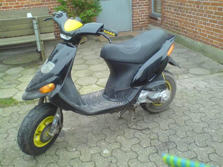 Gilera Stalker (Til salg) - Et nyt billede, hvor den dog er en smule beskidt ;) billede 9