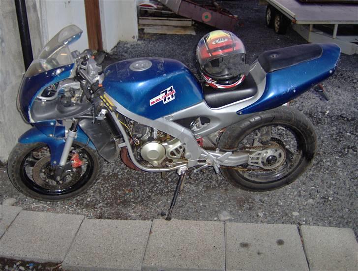 Aprilia RS50 (FØR) (SOLGT) - Nyt billede taget 10/01 08, Sidste look inden maling og mere renovering billede 7