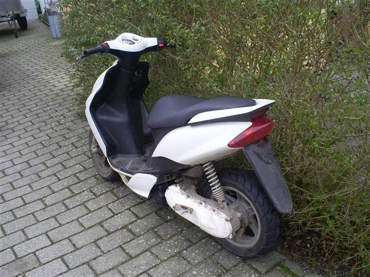 Yamaha jog R billede 2