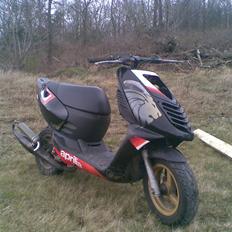 Aprilia sonic lc solgt