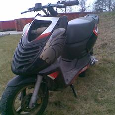 Aprilia sonic lc solgt