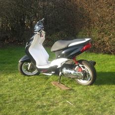 Yamaha Jog R **SOLGT**