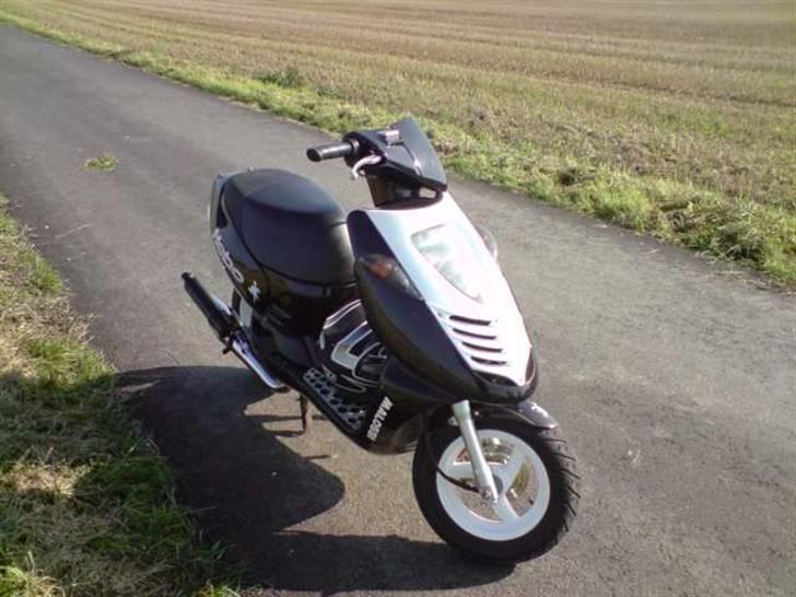 Aprilia sonic SOLGT billede 1