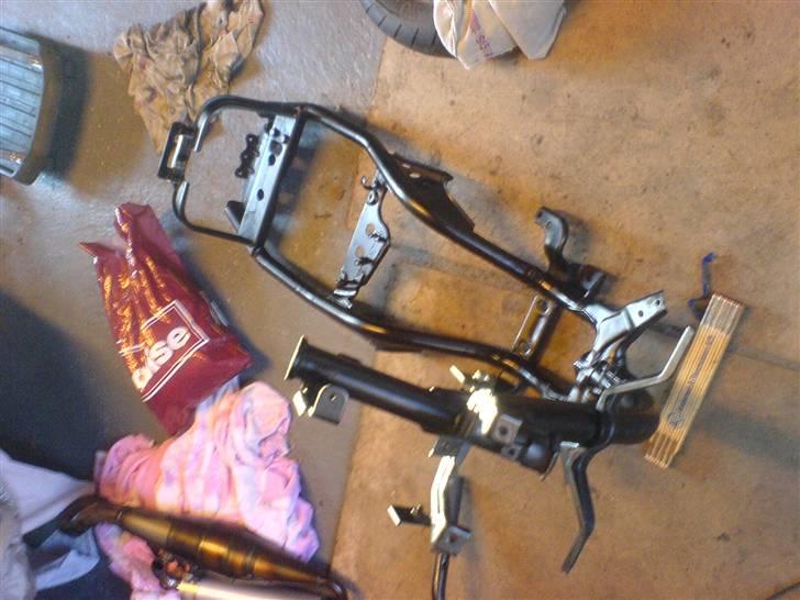 Yamaha Jog As - Byttet til SMT - Stellet som det ser ud nu. billede 2