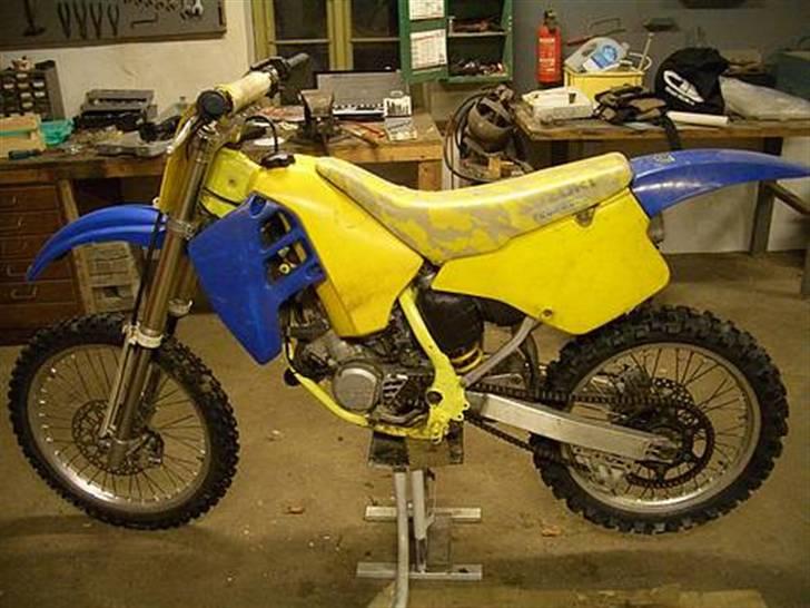 Suzuki RM 125 ccm SOLGT billede 1