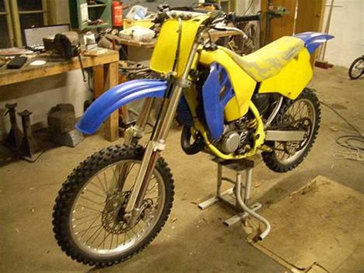 Suzuki RM 125 ccm SOLGT billede 2
