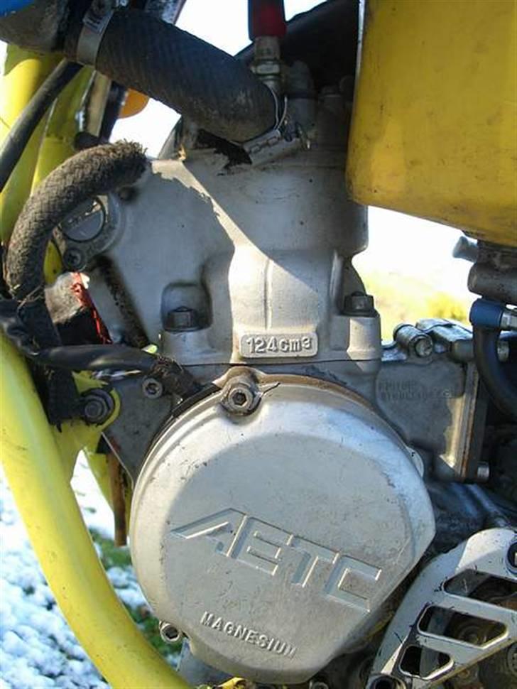 Suzuki RM 125 ccm SOLGT billede 3