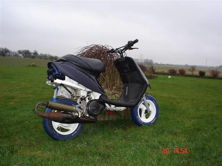 Yamaha jog Polini evo - Joggen <3 Skjoldene bliver malet, og nyt varioskjold kommer på! billede 6