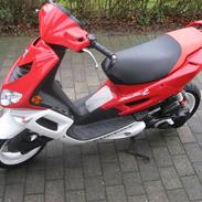 Peugeot Speedfight 2 -