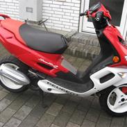 Peugeot Speedfight 2 -