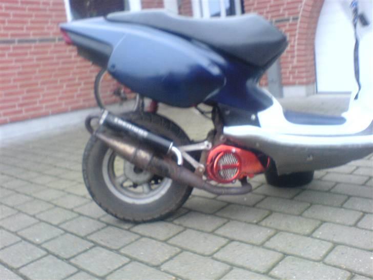 Aprilia rally AC beændt ned billede 7