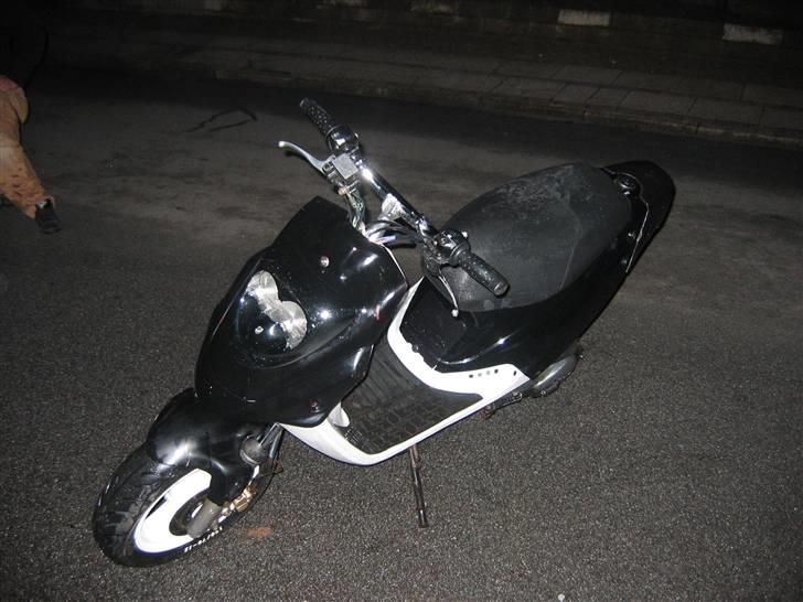 PGO hot 50 TOTAL SKADET  billede 3