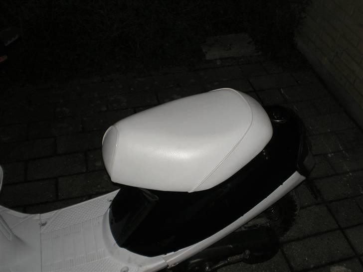 Yamaha Jog - STJÅLET :'( - Lækkert sæde (: billede 6