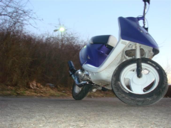 Yamaha jog solgt  billede 4