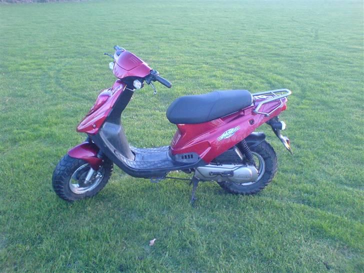 PGO hot 50 - før med røde skjolde billede 2