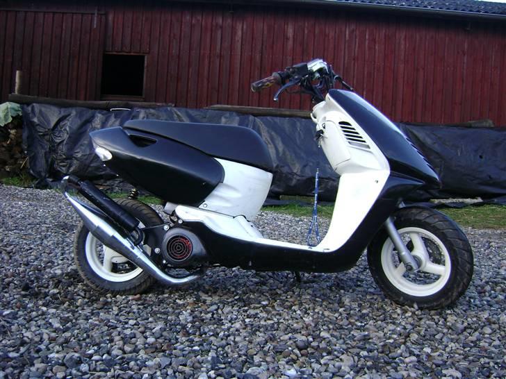 Aprilia Sonic - Byttet til Beta - KOMMER SORT BARTSTYR MED HVID FREMPIND billede 3