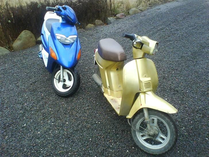 Honda sfx 2000 - BYTTET TIL RMX - min sfx og min kærestes melody:) billede 17