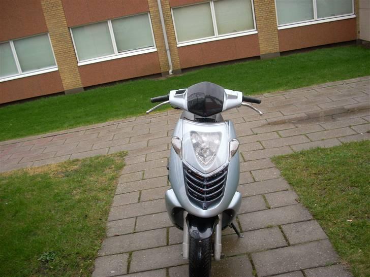 Aprilia Sonic¨(Solgt) - Ny front :) billede 1