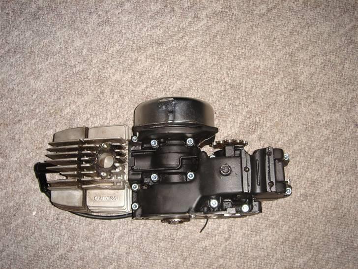 Puch Maxi k (Byttet) - Ny malet motor nu skal cyllinder og topstykke også ha et lag billede 8