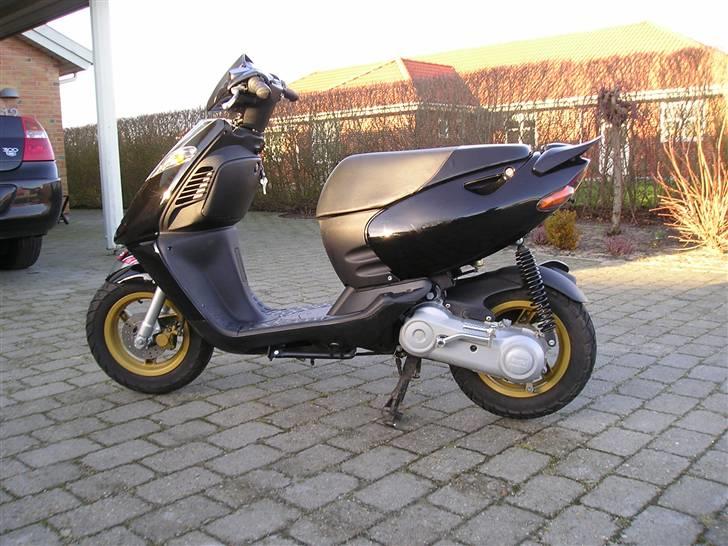 Aprilia Sonic - SOLGT!! - Næsten som den står nu - der er kommet fodplader på (se nogle af de andre billeder)   billede 1